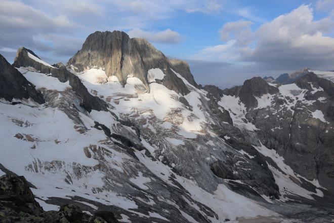 Glaciated peak panorama in the Écrins
