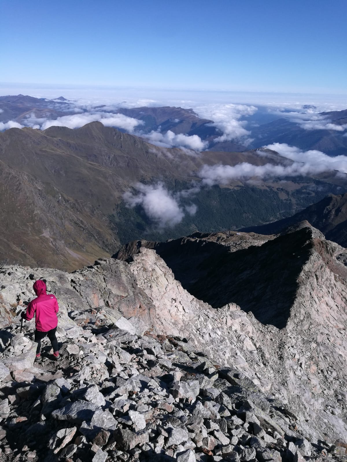 multiple-hikes-pyrenees-26