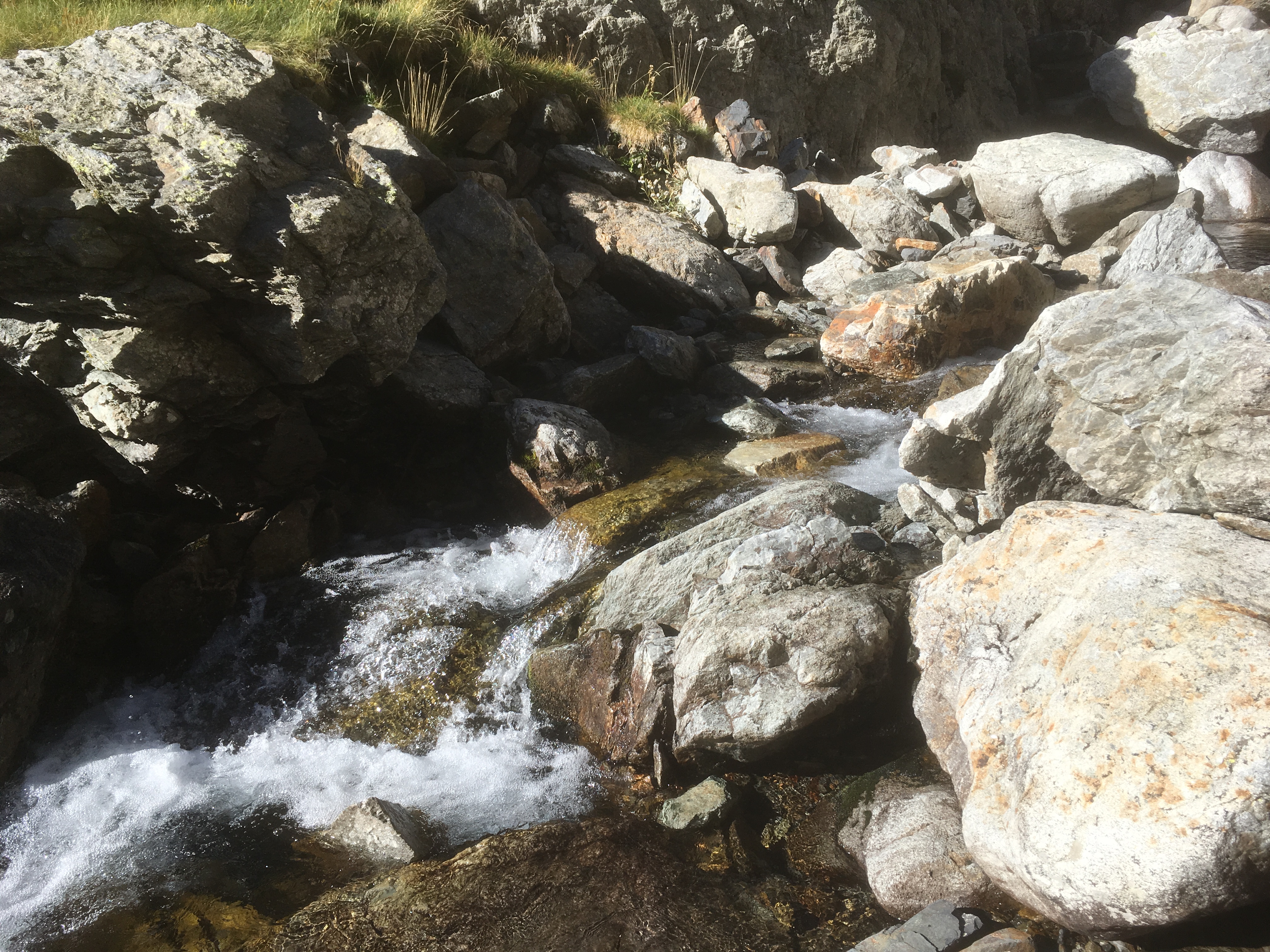 multiple-hikes-pyrenees-8