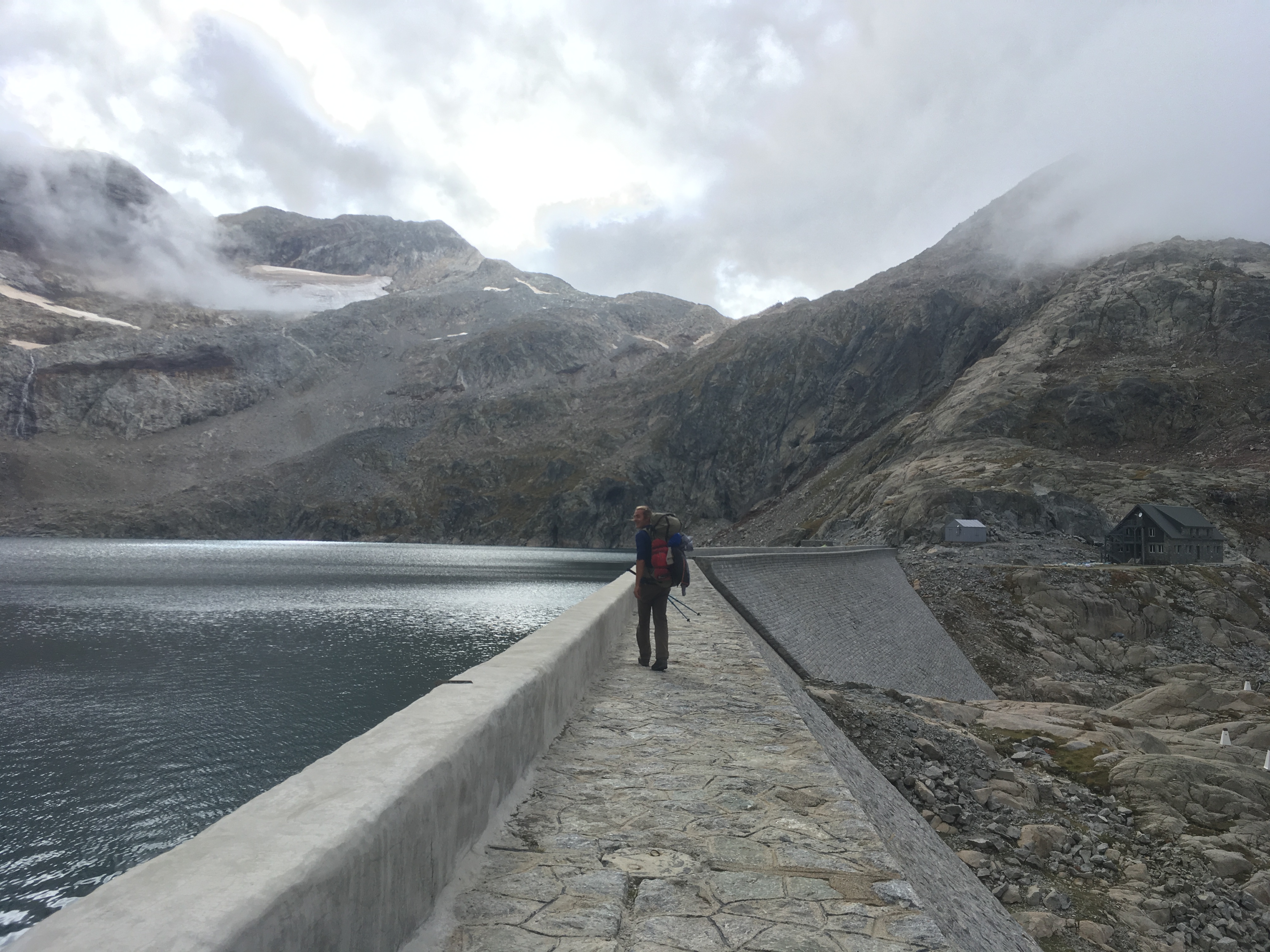 multiple-hikes-pyrenees-13